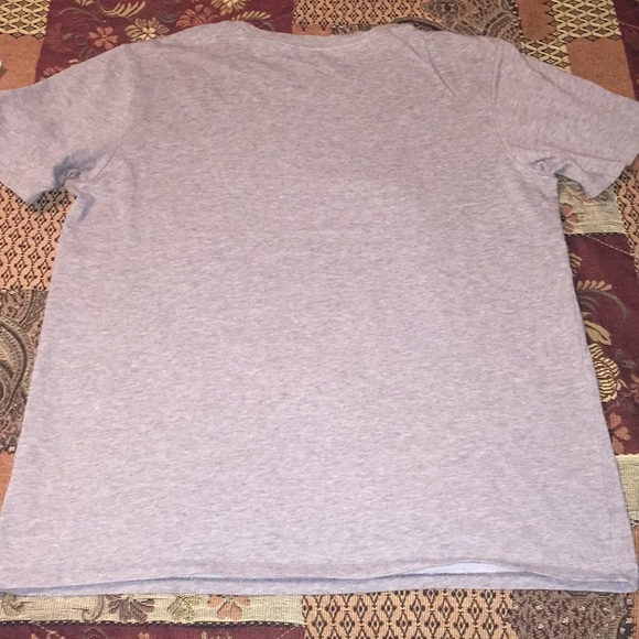 2 Nike Gray tops - Picture 4 of 8
